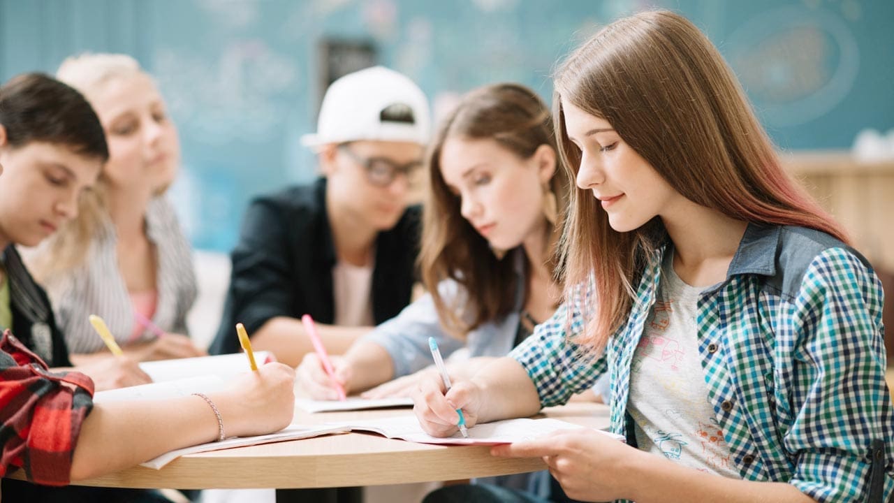 How to list school projects on resume