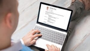 How to use resume samples